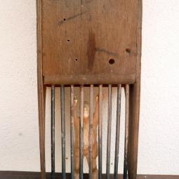 Heinz Günter hinter Gittern, 13 x 9 x 30 cm, 2019